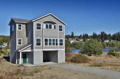 222 - Admirals Cove Seaside Getaway