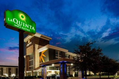 La Quinta by Wyndham Dallas I-35 Walnut Hill Ln - image 16