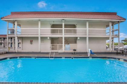 Motel 6-Dallas TX - Market Center - image 15