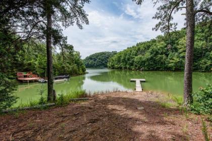 Douglas Lake Hilltop Hideaway - image 3