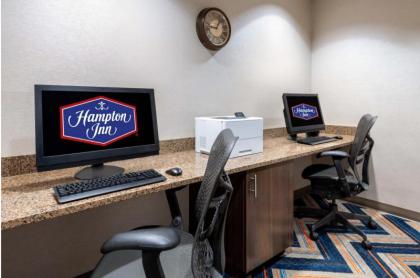 Hampton Inn Denver-International Airport - image 9