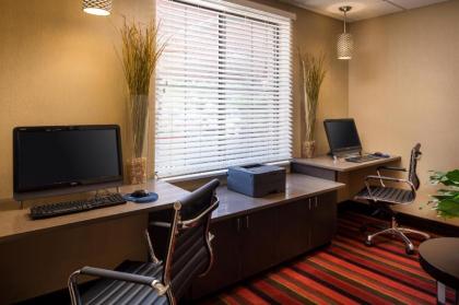 Best Western Plus Denver International Airport Inn & Suites - image 9