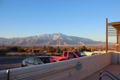 The Getaway Desert Hot Springs CA - image 10