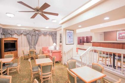 Days Inn by Wyndham Dothan - image 3