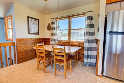 2048 - Coral Cove Cottage - image 9