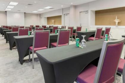 Hilton Garden Inn Raleigh-Durham/Research Triangle Park - image 11