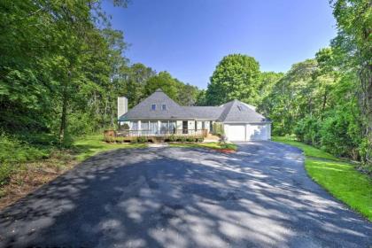 Charming East Falmouth House 4 Miles to Beach! - image 1