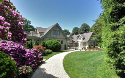 The Baker House 1650 - image 10