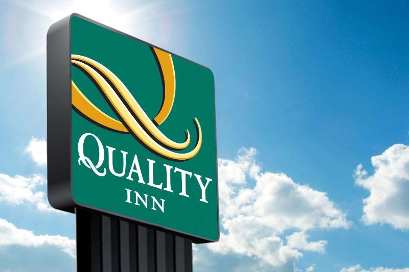 Quality Inn - image 3