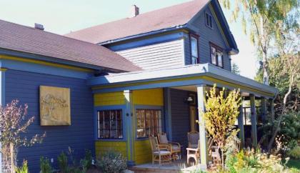 Orcas Island Hostel