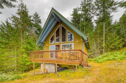 Orcas Island High Cliff-View Cabin