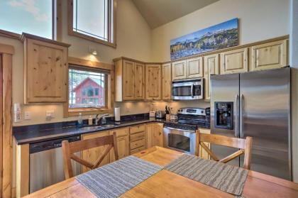 Estes Park Home with Deck and Grill - Steps from DT! - image 11