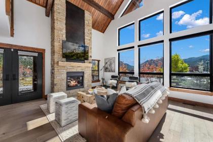 Cozy & Relaxing - Steps to Lake Estes Indoor and Outdoor Fireplace Close to it all! - image 15