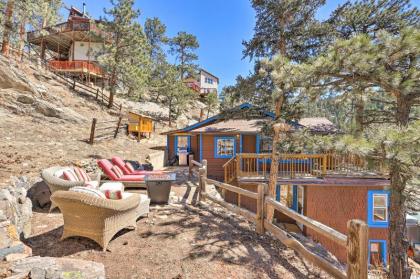 Hilltop Hideaway Near Evergreen Lake and Town!