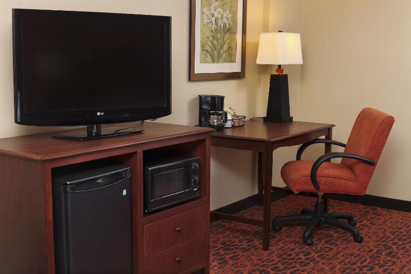 Hampton Inn & Suites Fargo Medical Center - image 7