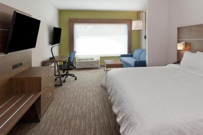 Holiday Inn Express & Suites - Fayetteville an IHG Hotel - image 8