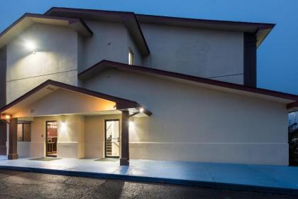 Red Roof Inn Findlay - image 11