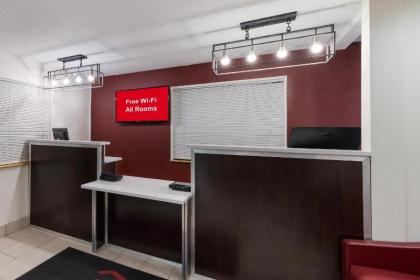 Red Roof Inn Findlay - image 9