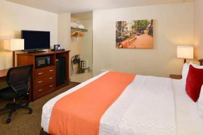 Best Western University Inn - image 9