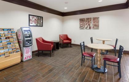 Red Roof Inn Fort Wayne - image 9