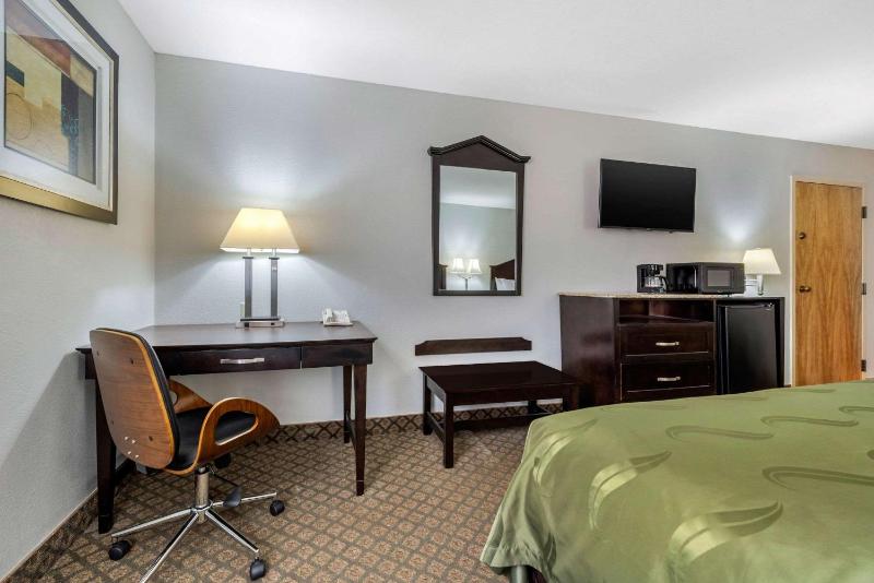 Quality Inn Fort Wayne - image 7