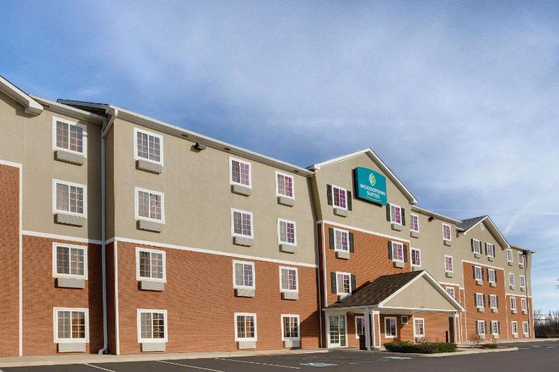 WoodSpring Suites Fort Wayne - image 7