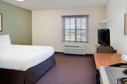 WoodSpring Suites Fort Wayne - image 9