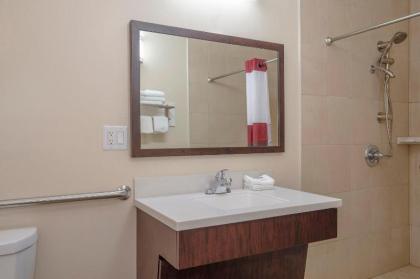 Red Roof Inn Fredericksburg North - image 11