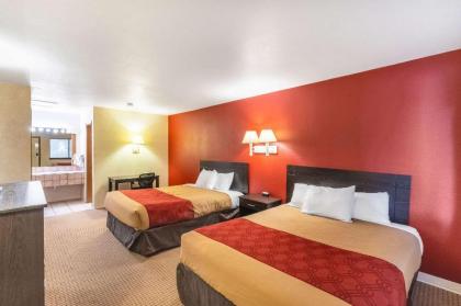 Econo Lodge Fredericksburg - image 17