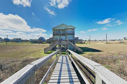 New Listing! Gulf-Front Home with Private Boardwalk home - image 6