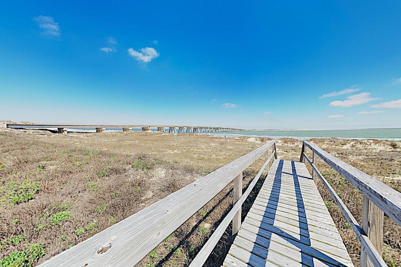 New Listing! Gulf-Front Home with Private Boardwalk home - image 7