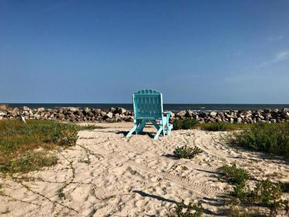 180 Degree Gulf Views Just-A-Mere Beach House Awaits Your Arrival! - image 9