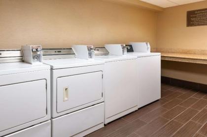 Comfort Suites Goodyear-West Phoenix - image 12