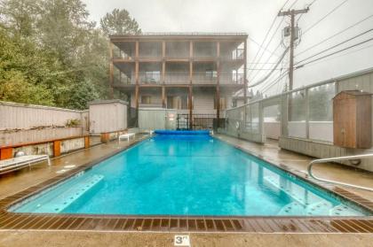 mt Hood Condo  close to slopes with heated pool Government Camp