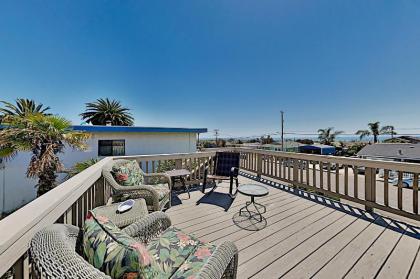 Ocean-View Retreat: Deck & Game Room Near Beach! home