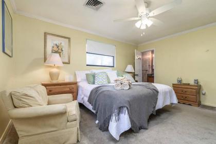 Gorgeous home in Gulf Breeze - image 8