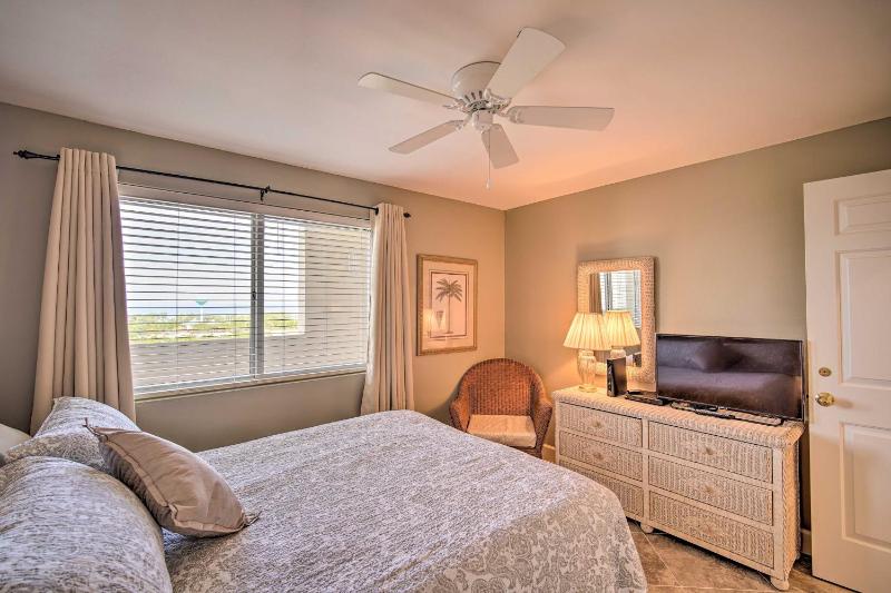 Waterfront Gulf Shores Escape with Resort Amenities! - image 4