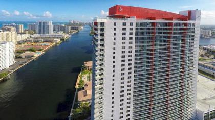 Amazing 1Bed 1Bath on Hallandale Beach - image 10