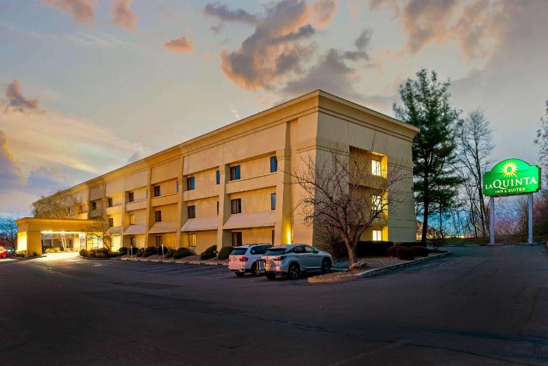 La Quinta by Wyndham Harrisburg Airport Hershey - image 5