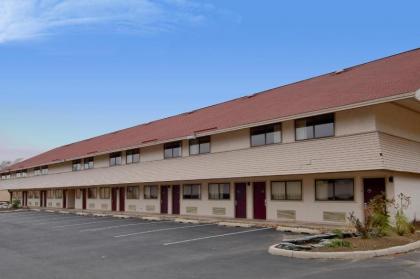 Red Roof Inn Harrisburg - Hershey - image 6