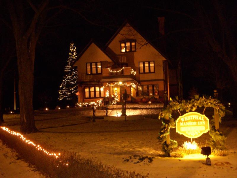 Westphal Mansion Inn Bed & Breakfast - image 3