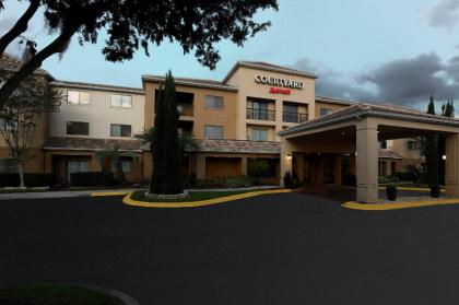 Courtyard by Marriott Orlando Lake Mary North - image 4