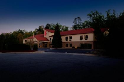 Red Roof Inn Hendersonville - image 6