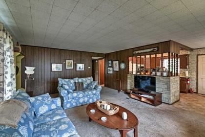 Cozy Lakefront Hernando House with Covered Patio! - image 12