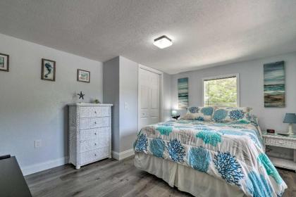 Riverfront Homosassa Home with Boat Slip and 4 Kayaks! - image 7