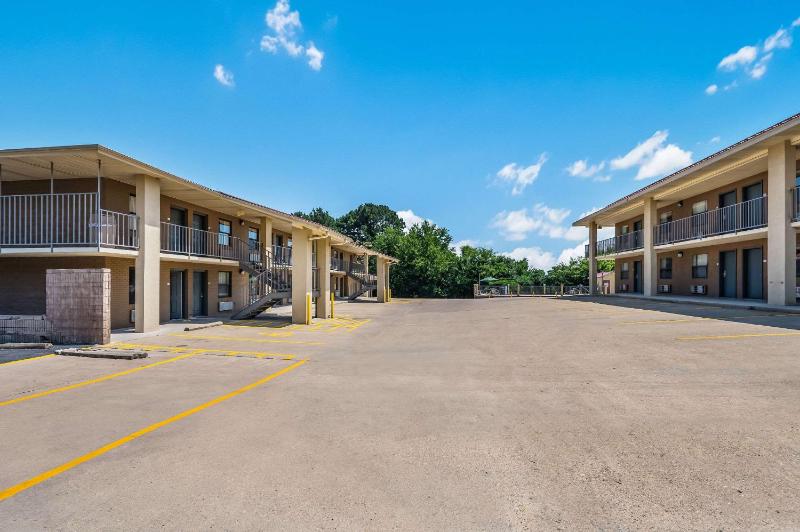 Quality Inn & Suites Hot Springs - Lake Hamilton - image 5