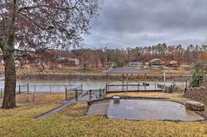 Chic Lakefront Haven Near Oaklawn and Casino Resort! - image 6