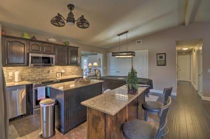 Chic Lakefront Haven Near Oaklawn and Casino Resort! - image 9