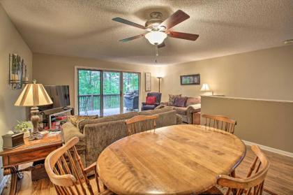 Cozy Retreat with Deck 3 Mi to DeSoto Golf Course! - image 11