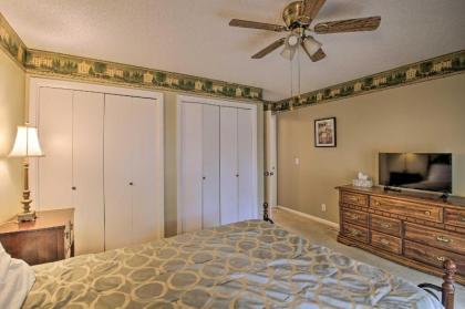 Cozy Retreat with Deck 3 Mi to DeSoto Golf Course! - image 15